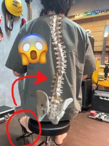 bad guitarists seating posture